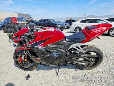 Trzecie zdjęcie samochodu z tyłu: 2011 HONDA CBR600 RR VIN:JH2PC4064BK400093 - miniatura