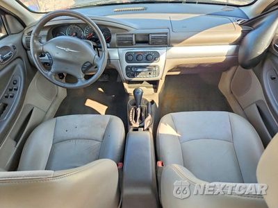 Zdjęcie 8 z 12 samochodu: 2006 CHRYSLER SEBRING TOURING VIN:1C3EL56R86N197600 - miniatura