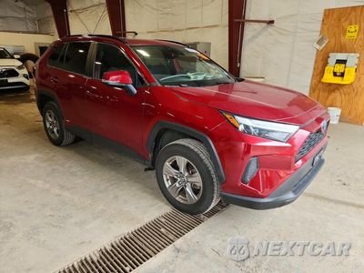 Czwarte zdjęcie samochodu z boku: 2024 TOYOTA RAV4 HYBRID XLE VIN:4T3RWRFV7RU123512 - miniatura