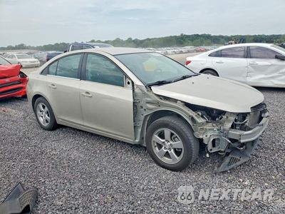 Czwarte zdjęcie samochodu z boku: 2015 CHEVROLET CRUZE LT VIN:1G1PC5SB2F7291126 - miniatura