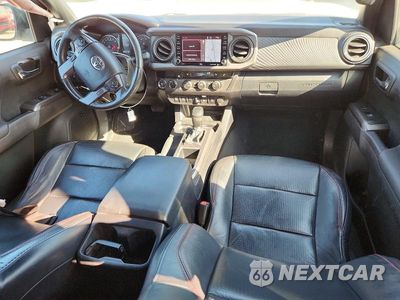 Zdjęcie 8 z 12 samochodu: 2022 TOYOTA TACOMA TRD PRO VIN:3TYCZ5AN4NT062200 - miniatura