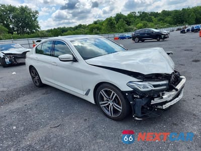 Czwarte zdjęcie samochodu z boku: 2022 BMW 530 XI VIN:WBA13BJ09NWX57079 - miniatura