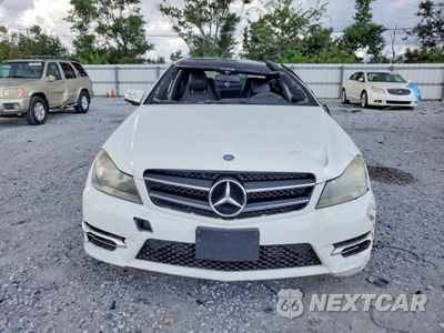 Piąte zdjęcie samochodu w środku: 2014 MERCEDES-BENZ C 250 VIN:WDDGJ4HB2EG200360 - miniatura