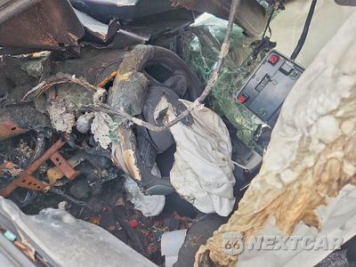 Zdjęcie 8 z 12 samochodu: 2021 TOYOTA RAV4 LE VIN:4T3L6RFV3MU026418 - miniatura