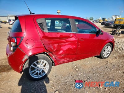 Trzecie zdjęcie samochodu z tyłu: 2012 CHEVROLET SONIC LT VIN:1G1JC6SH8C4122001 - miniatura