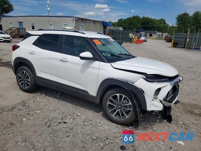 Czwarte zdjęcie samochodu z boku: 2026 CHEVROLET TRAILBLAZER LT VIN:KL79MPSL9TB176773 - miniatura