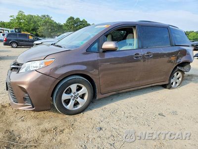 2019 TOYOTA SIENNA LE 5TDKZ3DC2KS010470 - główne zdjęcie licytacji z USA - miniatura