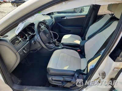 Zdjęcie 7 z 12 samochodu: 2017 VOLKSWAGEN JETTA SPORT VIN:3VWD17AJ5HM299277 - miniatura
