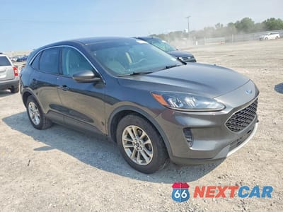 Czwarte zdjęcie samochodu z boku: 2020 FORD ESCAPE SE VIN:1FMCU0G61LUC00440 - miniatura