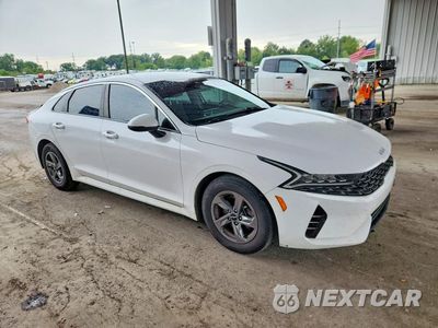 Czwarte zdjęcie samochodu z boku: 2023 KIA K5 LXS VIN:5XXG14J21PG205466 - miniatura