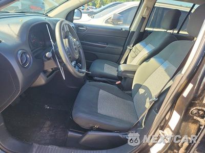 Zdjęcie 7 z 13 samochodu: 2012 JEEP COMPASS SPORT VIN:1C4NJCBA1CD504953 - miniatura