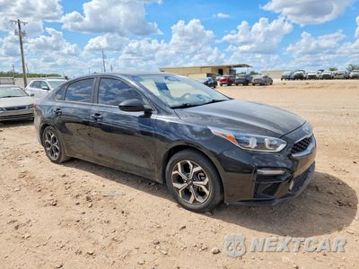 Czwarte zdjęcie samochodu z boku: 2020 KIA FORTE 4D VIN:3KPF24AD1LE141023 - miniatura
