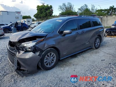 2021 TOYOTA SIENNA LE 5TDKRKECXMS073909 - główne zdjęcie licytacji z USA - miniatura