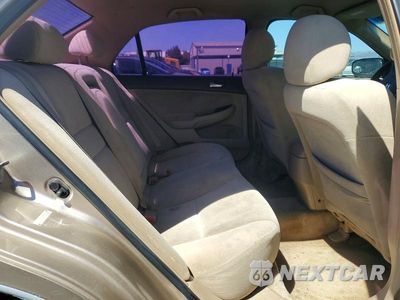 Zdjęcie 10 z 12 samochodu: 2005 HONDA ACCORD LX VIN:1HGCM56435A035255 - miniatura