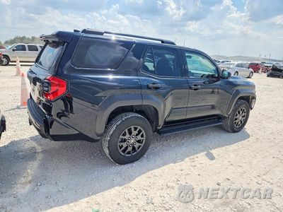 Trzecie zdjęcie samochodu z tyłu: 2025 TOYOTA 4RUNNER SR5 VIN:JTEVA5BR7S5010117 - miniatura