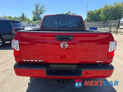 Zdjęcie 6 z 15 samochodu: 2022 NISSAN TITAN SV VIN:1N6AA1EF1NN100152 - miniatura