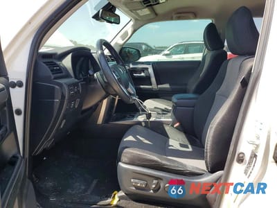 Zdjęcie 7 z 13 samochodu: 2020 TOYOTA 4RUNNER SR5 VIN:JTEZU5JR2L5216571 - miniatura