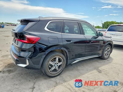 Trzecie zdjęcie samochodu z tyłu: 2025 BMW X1 XDRIVE28I VIN:WBX73EF06S5261104 - miniatura