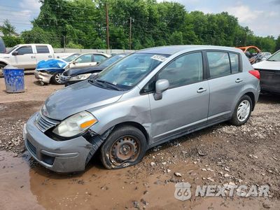2009 NISSAN VERSA 1.8 S 3N1BC13E59L461436 - główne zdjęcie licytacji z USA - miniatura