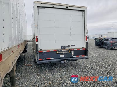 Drugie zdjęcie samochodu z przodu: 2021 GMC SAVANA CUTAWAY 3500 BOX TRUCK VIN:7GZ37TC77MN011348 - miniatura