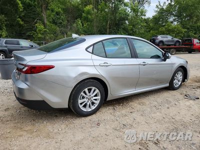 Trzecie zdjęcie samochodu z tyłu: 2026 TOYOTA CAMRY LE VIN:4T1DAACK7TU738176 - miniatura