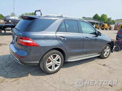 Trzecie zdjęcie samochodu z tyłu: 2015 MERCEDES-BENZ ML 350 4MATIC VIN:4JGDA5HB2FA500774 - miniatura