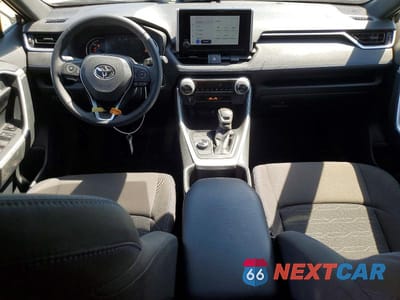Zdjęcie 8 z 13 samochodu: 2025 TOYOTA RAV4 SE VIN:JTM16RFV5SJ077177 - miniatura