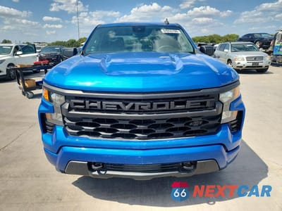 Piąte zdjęcie samochodu w środku: 2022 CHEVROLET SILVERADO K1500 CUSTOM VIN:3GCPDBEK7NG566619 - miniatura