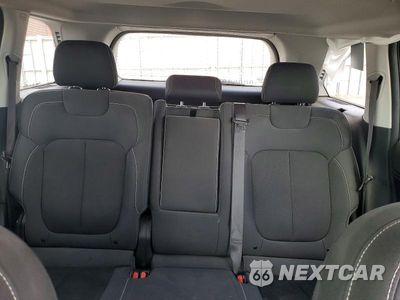 Zdjęcie 10 z 13 samochodu: 2023 JEEP GRAND CHEROKEE LAREDO VIN:1C4RJHAG7PC562873 - miniatura