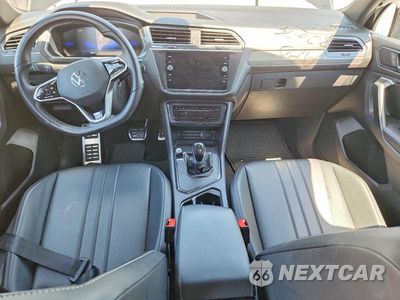 Zdjęcie 8 z 12 samochodu: 2023 VOLKSWAGEN TIGUAN SE R-LINE BLACK VIN:3VVCB7AX7PM117062 - miniatura