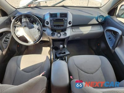 Zdjęcie 8 z 13 samochodu: 2008 TOYOTA RAV4 LIMITED VIN:JTMBD31V485169364 - miniatura