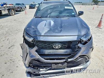 Piąte zdjęcie samochodu w środku: 2021 TOYOTA HIGHLANDER XSE VIN:5TDJZRAH1MS073030 - miniatura