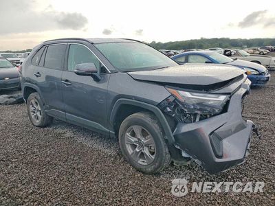 Czwarte zdjęcie samochodu z boku: 2024 TOYOTA RAV4 HYBRID XLE VIN:4T3RWRFV0RU121343 - miniatura