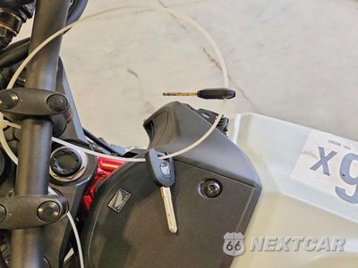 Zdjęcie 8 z 9 samochodu: 2025 HONDA CB750 A VIN:JH2RH2408SK002681 - miniatura