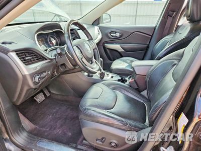 Zdjęcie 7 z 12 samochodu: 2017 JEEP CHEROKEE OVERLAND VIN:1C4PJMJS5HW529469 - miniatura
