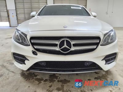 Piąte zdjęcie samochodu w środku: 2017 MERCEDES-BENZ E 300 4MATIC VIN:WDDZF4KB9HA173961 - miniatura