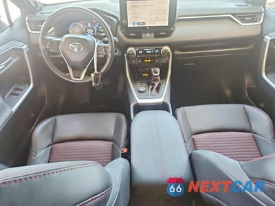 Zdjęcie 8 z 12 samochodu: 2023 TOYOTA RAV4 PRIME XSE VIN:JTMEB3FV0PD161665 - miniatura