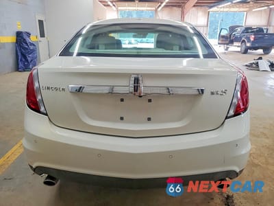 Zdjęcie 6 z 12 samochodu: 2012 LINCOLN MKS VIN:1LNHL9DR1CG805780 - miniatura