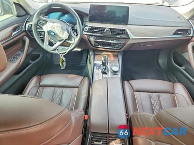 Zdjęcie 8 z 12 samochodu: 2022 BMW 530 VIN:WBA33AG09NCH72535 - miniatura