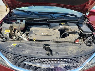 Zdjęcie 12 z 13 samochodu: 2017 CHRYSLER PACIFICA TOURING L PLUS VIN:2C4RC1EG6HR708880 - miniatura