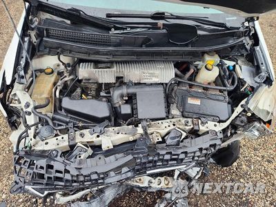 Zdjęcie 11 z 12 samochodu: 2014 TOYOTA PRIUS V TWO VIN:JTDZN3EUXE3323838 - miniatura