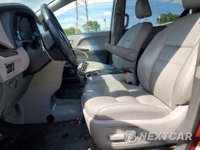 Zdjęcie 7 z 13 samochodu: 2015 TOYOTA SIENNA XLE 8-PASSENGER VIN:5TDYK3DC4FS679831 - miniatura