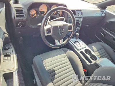 Zdjęcie 8 z 12 samochodu: 2013 DODGE CHALLENGER SXT VIN:2C3CDYAG7DH670100 - miniatura