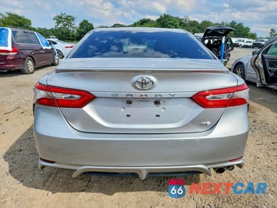 Zdjęcie 6 z 12 samochodu: 2018 TOYOTA CAMRY SE VIN:4T1B11HK8JU529915 - miniatura