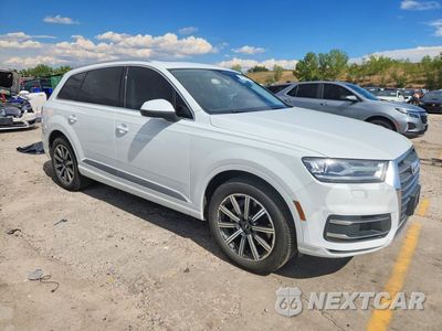 Czwarte zdjęcie samochodu z boku: 2017 AUDI Q7 PREMIUM PLUS VIN:WA1LAAF74HD000165 - miniatura