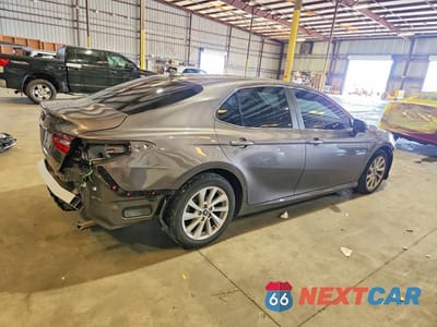 Trzecie zdjęcie samochodu z tyłu: 2022 TOYOTA CAMRY LE VIN:4T1C11AK9NU692089 - miniatura
