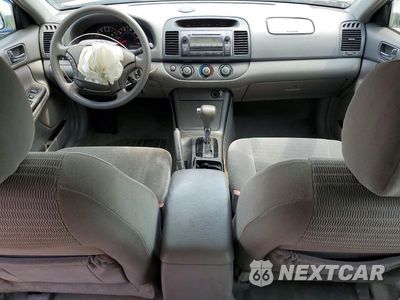 Zdjęcie 8 z 13 samochodu: 2005 TOYOTA CAMRY LE VIN:4T1BE32K75U957103 - miniatura