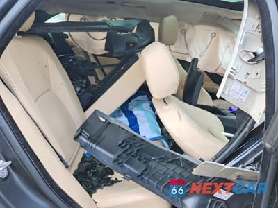 Zdjęcie 11 z 13 samochodu: 2018 JAGUAR F-PACE PREMIUM VIN:SADCJ2FX5JA275423 - miniatura