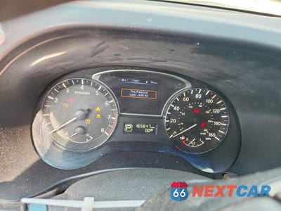 Zdjęcie 9 z 12 samochodu: 2015 NISSAN PATHFINDER S VIN:5N1AR2MM0FC641509 - miniatura
