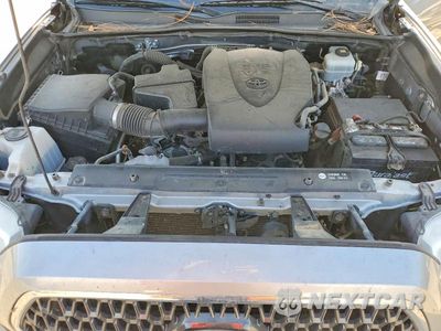 Zdjęcie 11 z 12 samochodu: 2019 TOYOTA TACOMA TRD OFF-ROAD VIN:3TMCZ5AN1KM226350 - miniatura